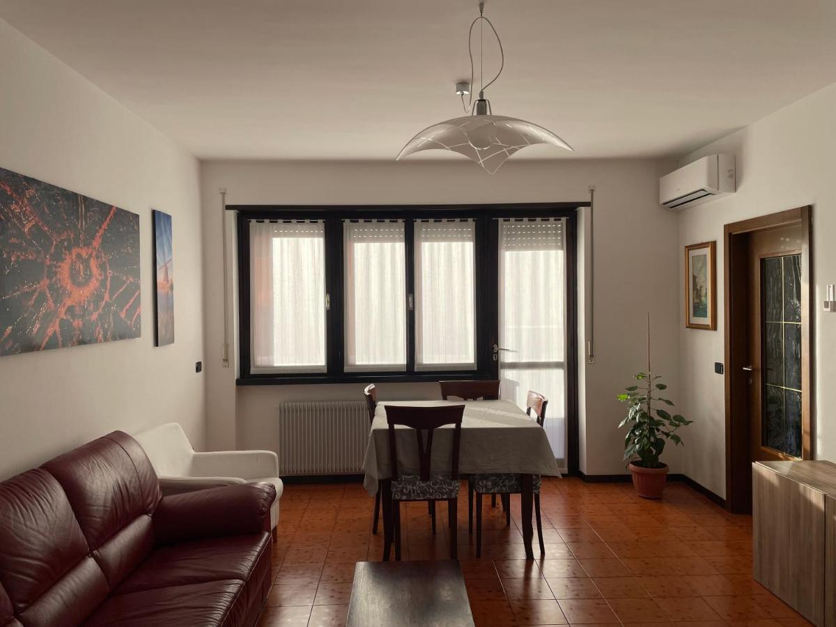 Appartamento Spazioso Con 3 Camere Da Letto Riva del Garda Exterior photo