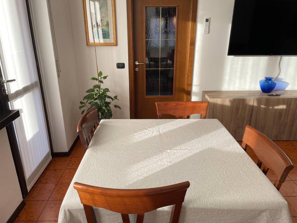 Appartamento Spazioso Con 3 Camere Da Letto Riva del Garda Exterior photo