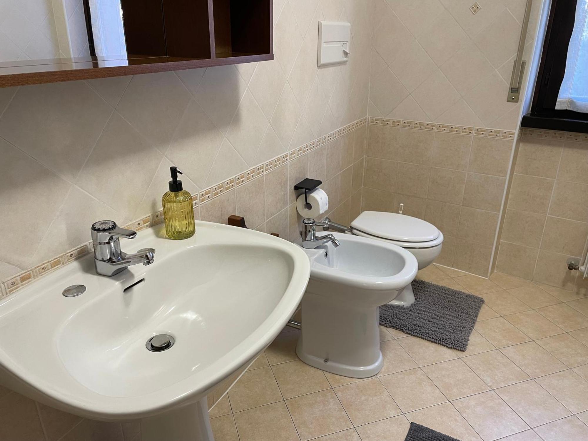 Appartamento Spazioso Con 3 Camere Da Letto Riva del Garda Exterior photo