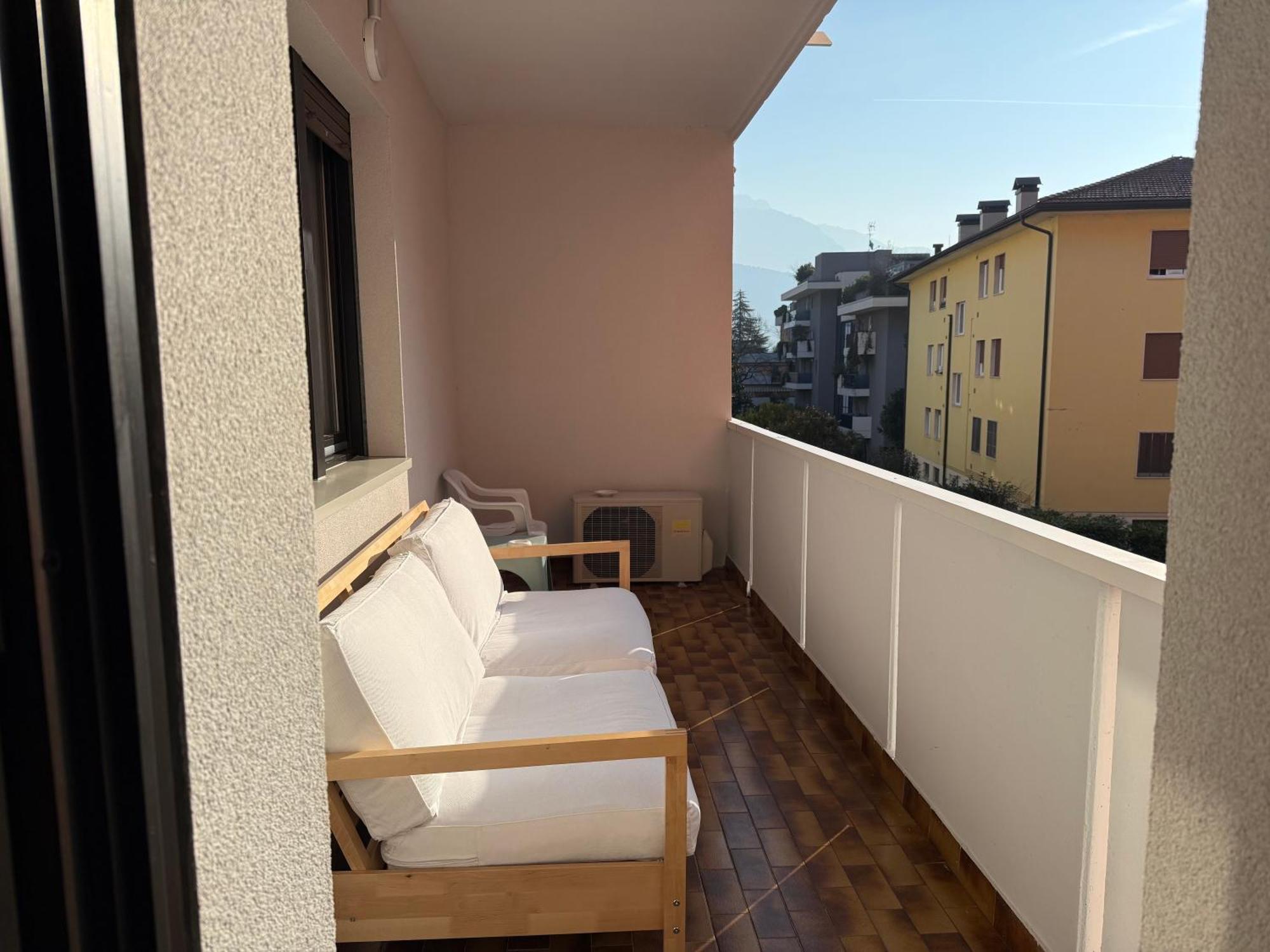 Appartamento Spazioso Con 3 Camere Da Letto Riva del Garda Exterior photo